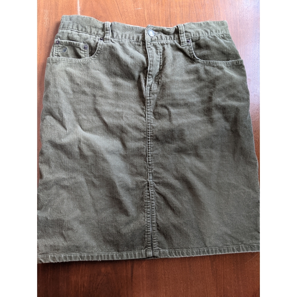 90's High Waisted | American Eagle Outfitters Army Green Corduroy Skirt